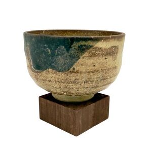 Kintsugi Cup Japanese Marked Pottery Chawan Gold Crack Art Personal Growth Gift